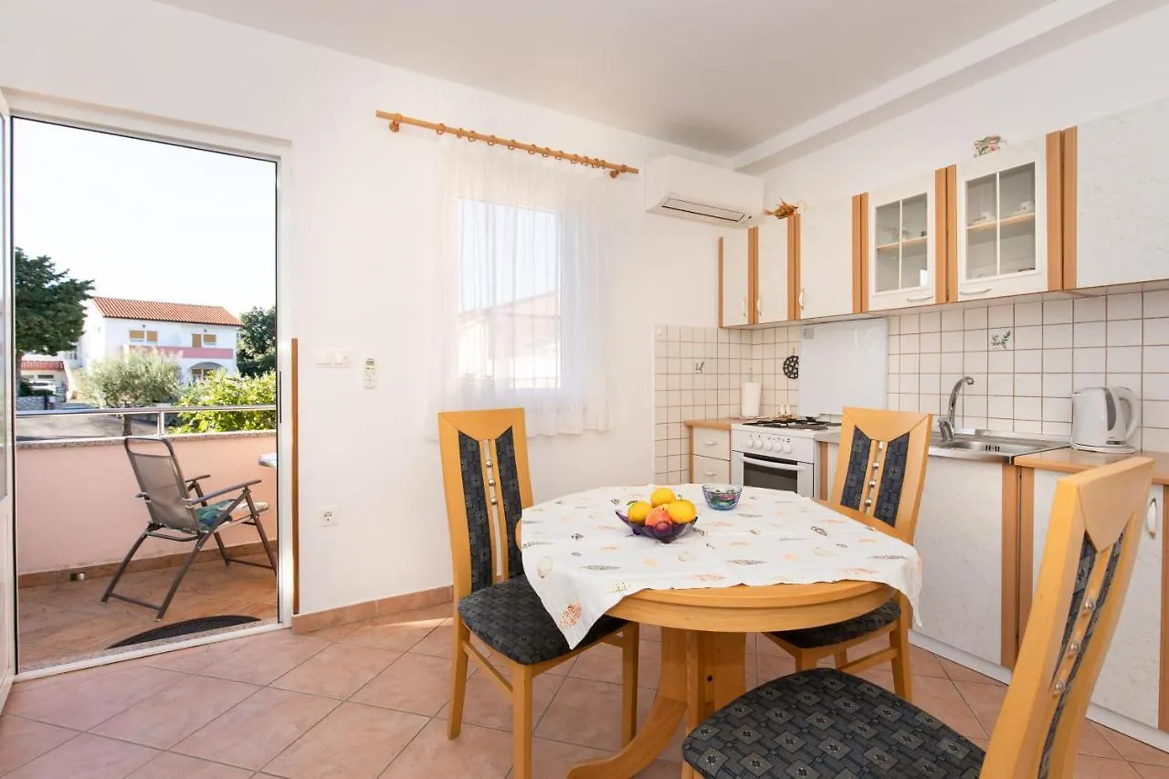 1-Bedroom Apartment In Krk - Steps From The Beach! Krk Town Croazia