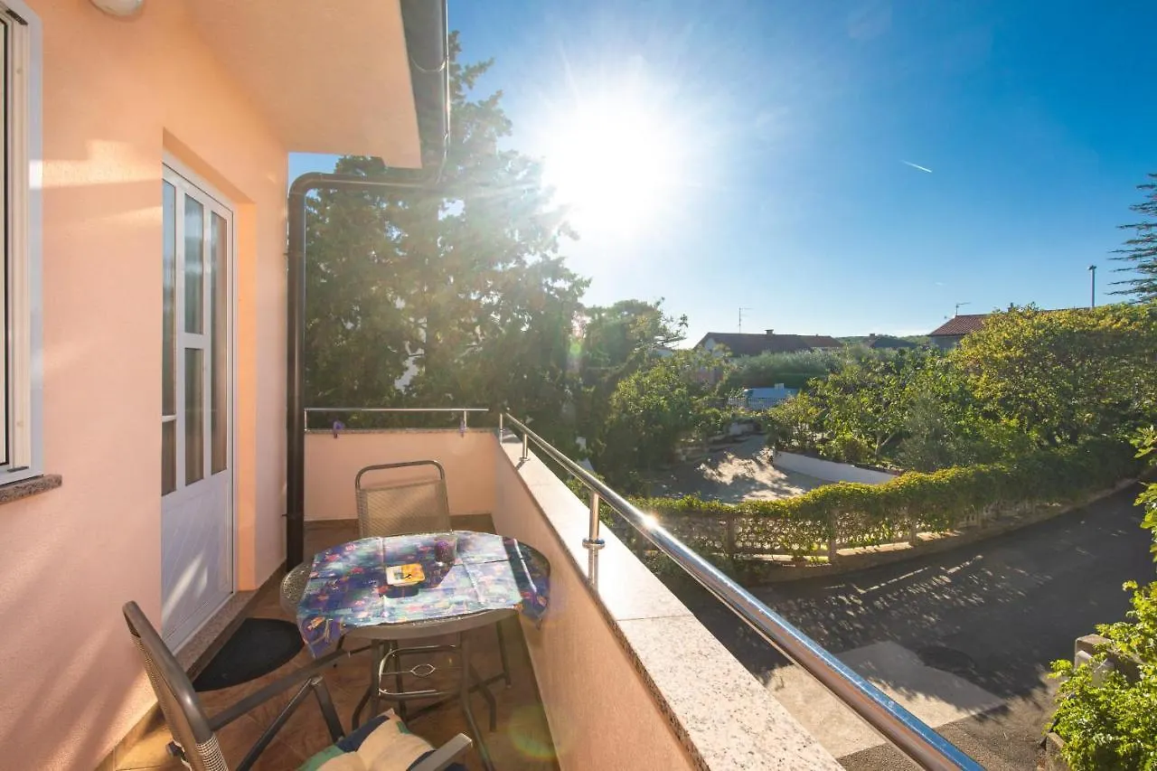 1-Bedroom Apartment In Krk - Steps From The Beach! Krk Town